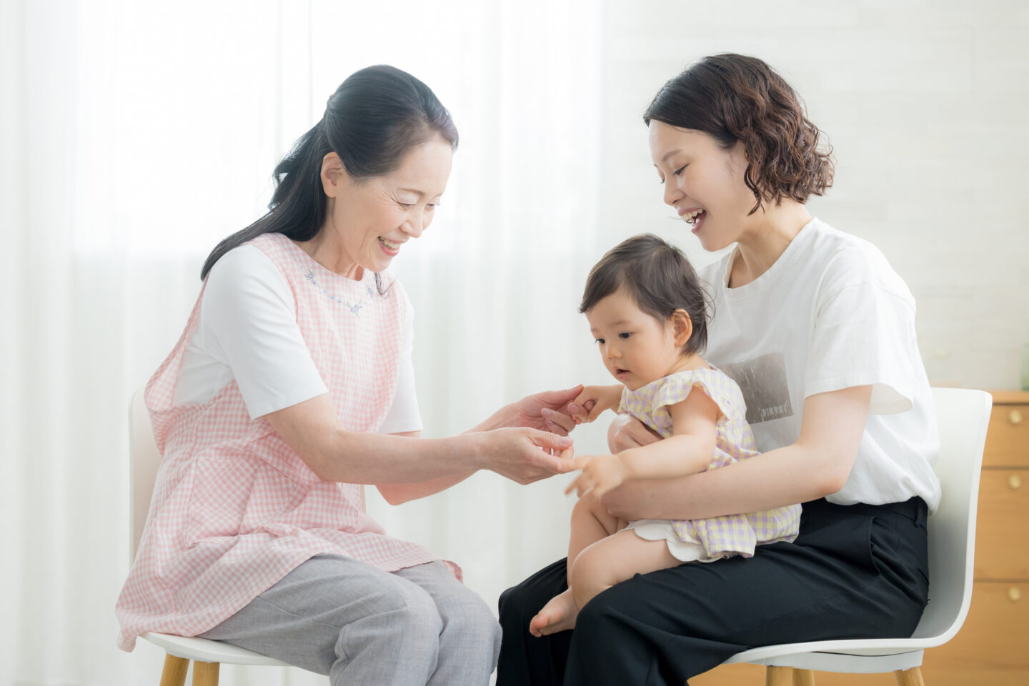 育休後に退職した看護師は失業手当をもらえる？受給要件の特例と受給期間延長、給付制限までの判定表