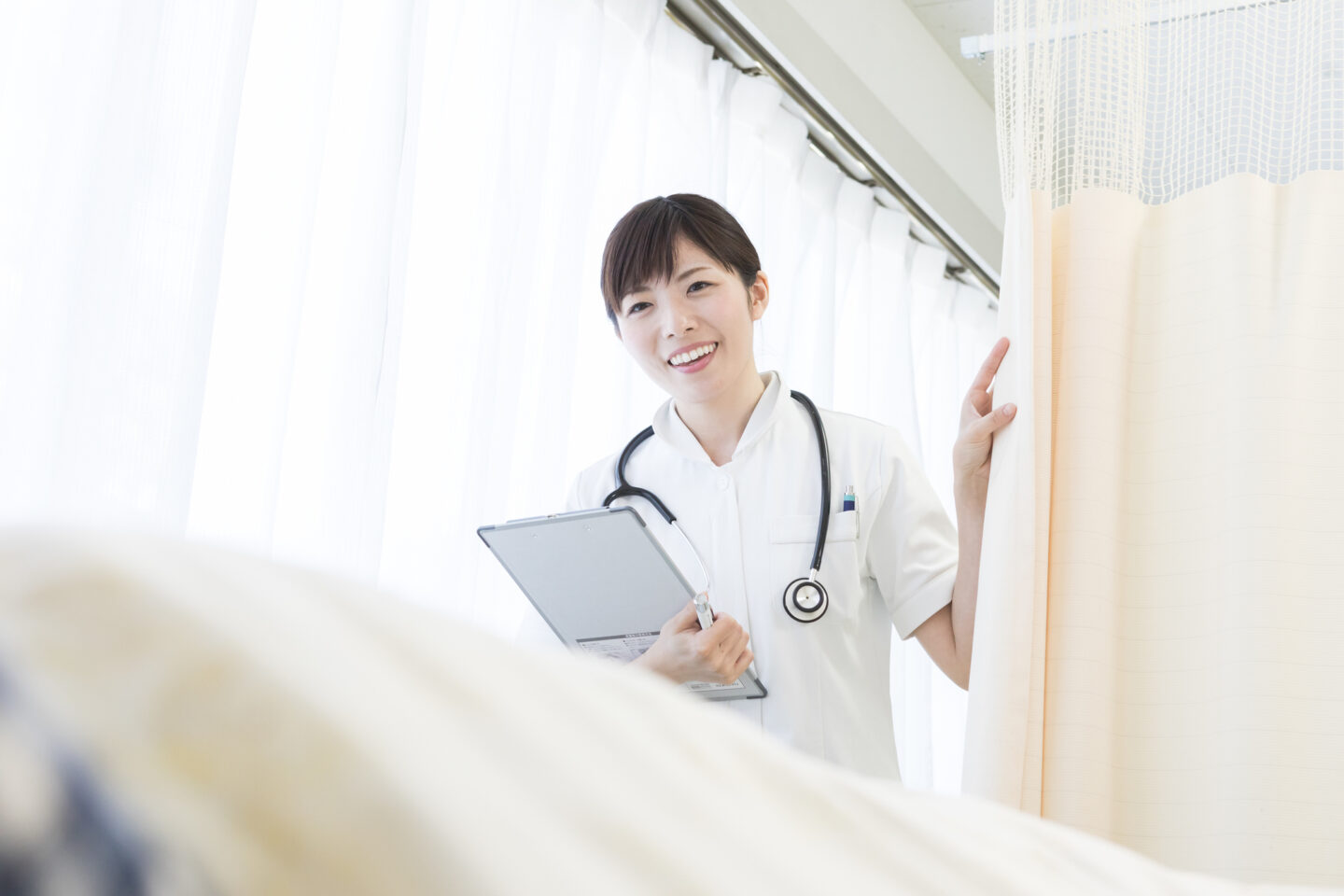 看護必要度2026年改定のポイント｜10月に経過措置が終わると病棟の看護師は何が変わる？