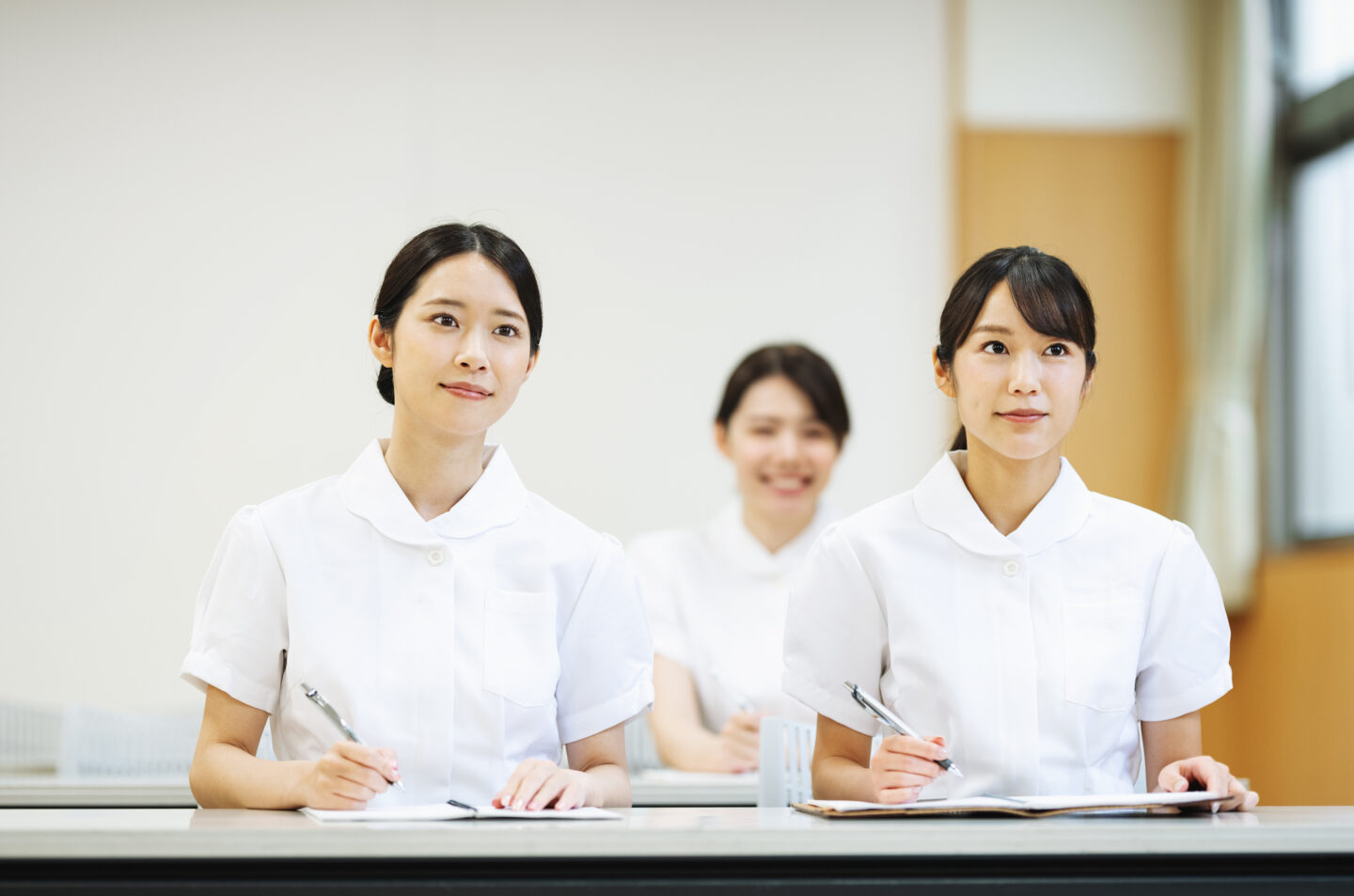 看護師資格とは？取得方法や難易度、スキルアップに役立つ関連資格まで徹底解説
